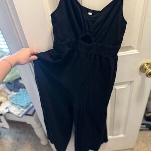 Linen Women's Jumpsuit with keyhole detail